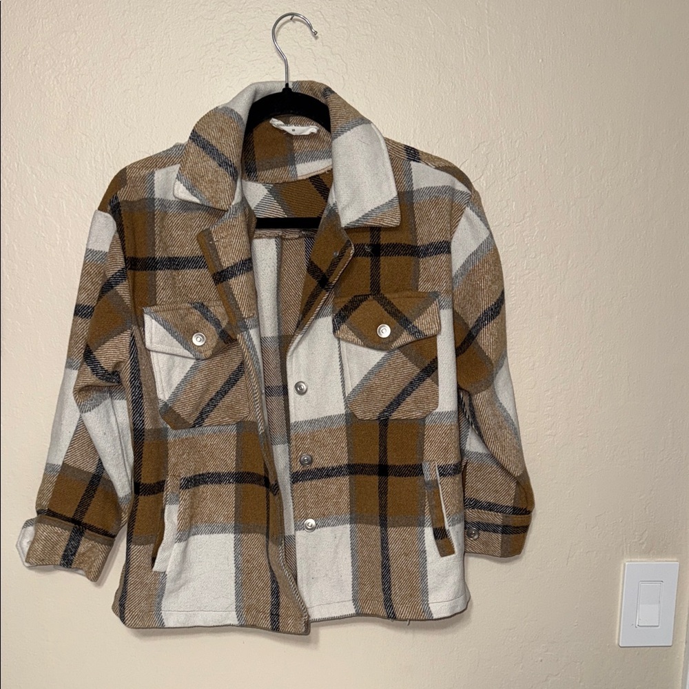 Goodnight Macaroon Plaid Shacket Jacket Women's XS Brown White Black Button Down